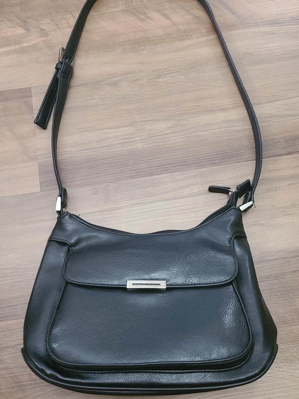 Classic Black Leather Crossbody Shoulder Bag